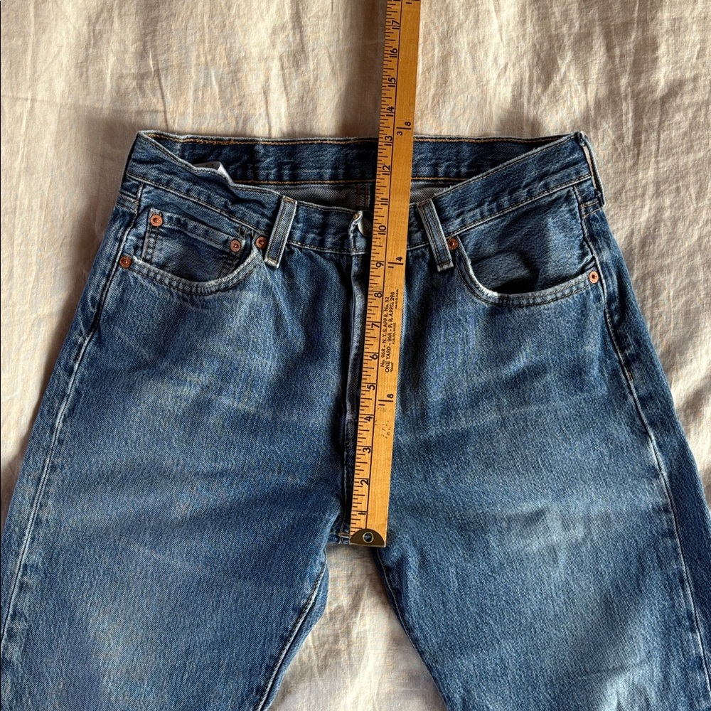 Levi’s 501 Jeans - Picture 5 of 10